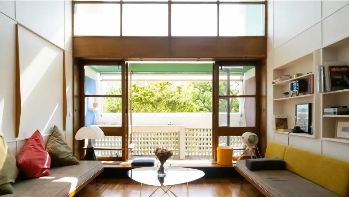 Salon donnant sur un balcon